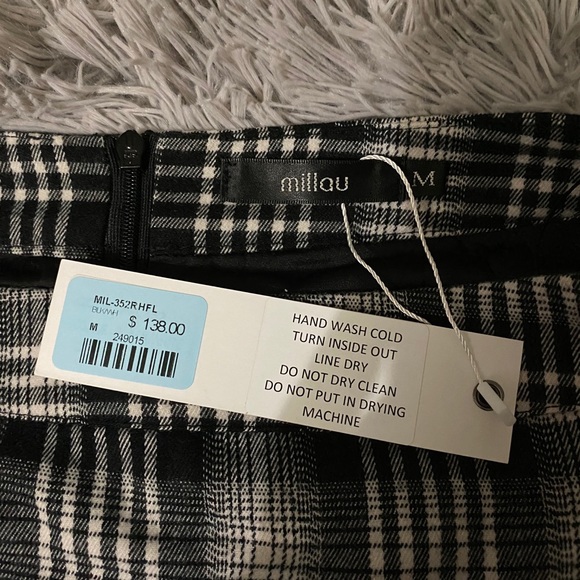 ✨SALE ✨ NWT 🔥 LF Flame Plaid Skirt - Picture 3 of 7